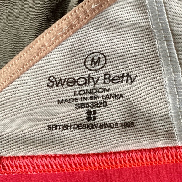 Sweaty Betty | Circuit Sports Bra in Misty Rose Pink - Picture 4 of 7